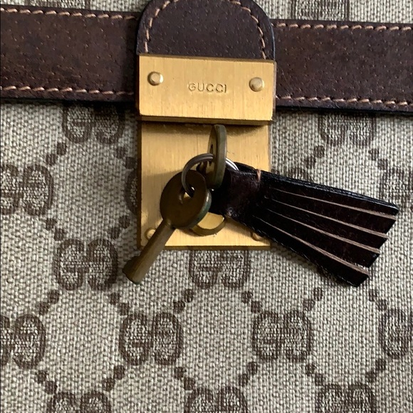 Authentic vintage Gucci clutch! - Picture 6 of 8